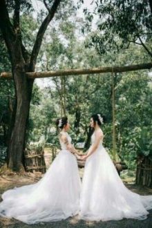 Cô Tiểu Thư Và Nàng Hầu Gái ( Truyện Les )