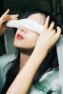Cầm Tù Thánh Nữ(Full)